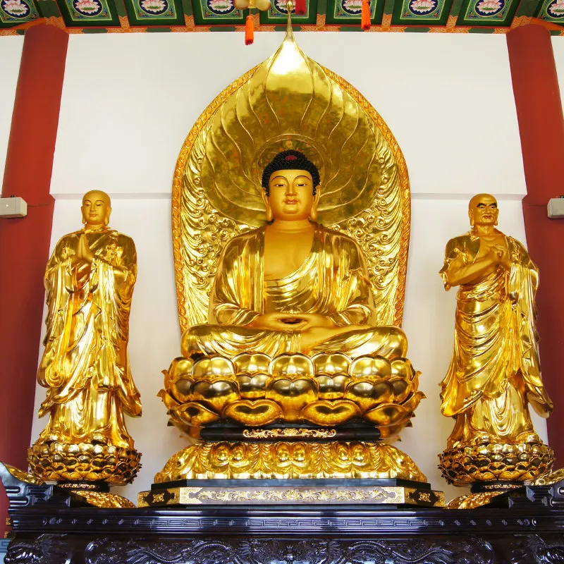 690 cm/368 cm große Buddha-Statue